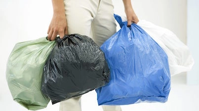 Afhentning på matrikel eller husstandsnære fællesarealer?